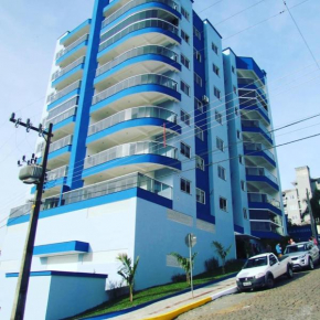 Apartamento amplo completo e climatizado